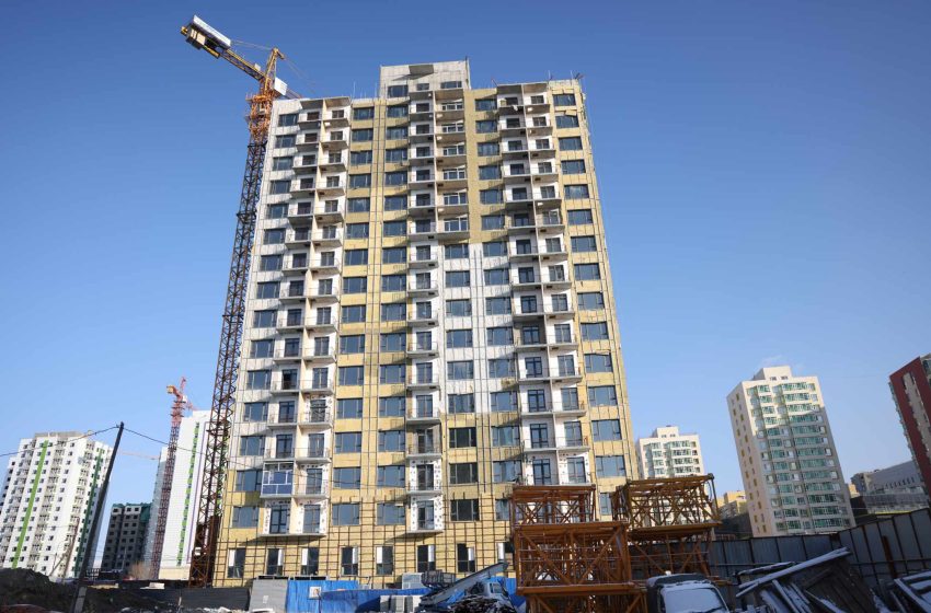  “Наранбулаг трейд” компанийн 152 айлын орон сууцны барилгын ажлыг зогсоолоо